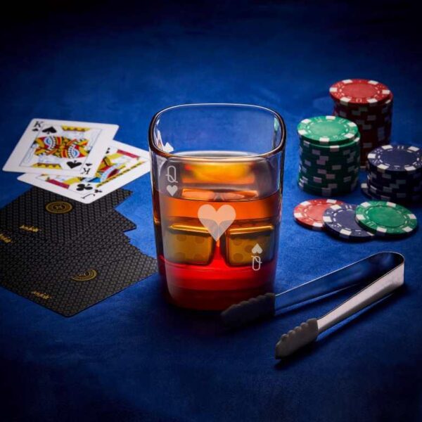 Poker Queen of Hearts Whiskey 01